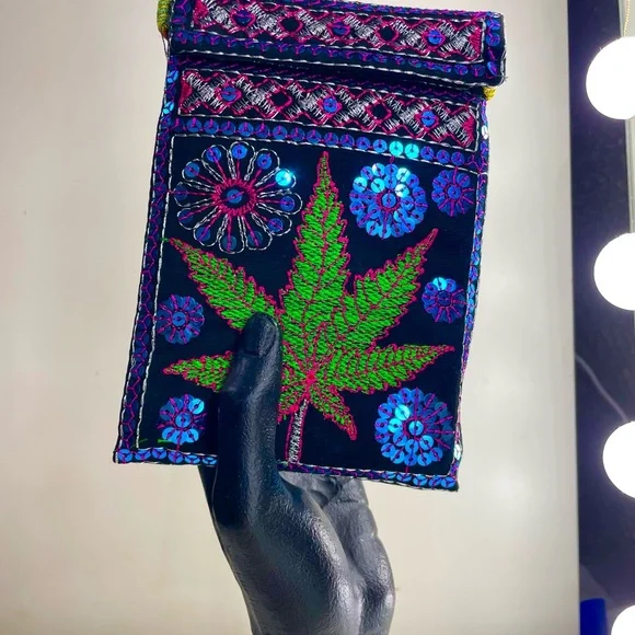 Bogo ethnic purse beautiful - Picture 4 of 4